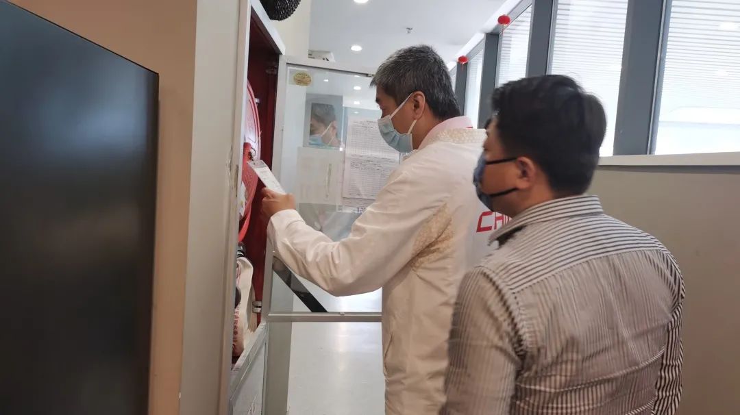 省體育產(chǎn)業(yè)集團(tuán)對場館運營公司浦口分公司開展五一節(jié)前安全生產(chǎn)和疫情防控專項檢查