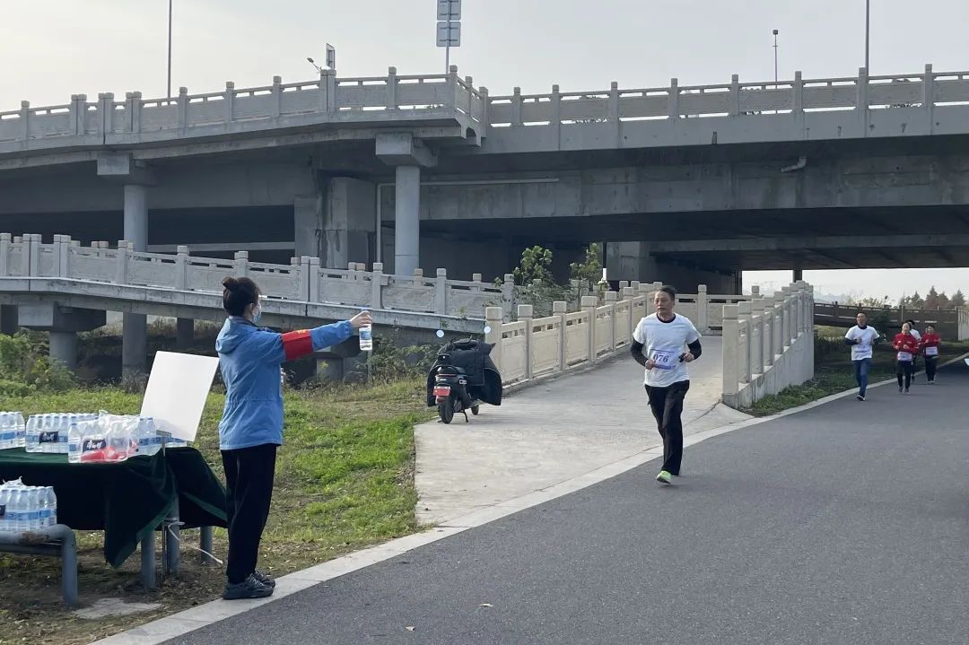 “蘇體杯”第一屆大運河迷你馬拉松賽在揚州南部體育公園成功舉辦