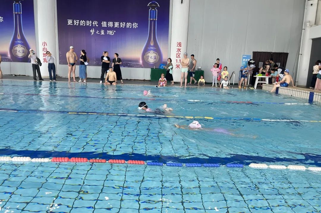 2024蘇體第二屆社區(qū)運(yùn)動(dòng)會(huì)(溧水站)暨“夢(mèng)之藍(lán)杯”游泳公開(kāi)賽在南京市溧水區(qū)體育公園游泳館成功舉辦